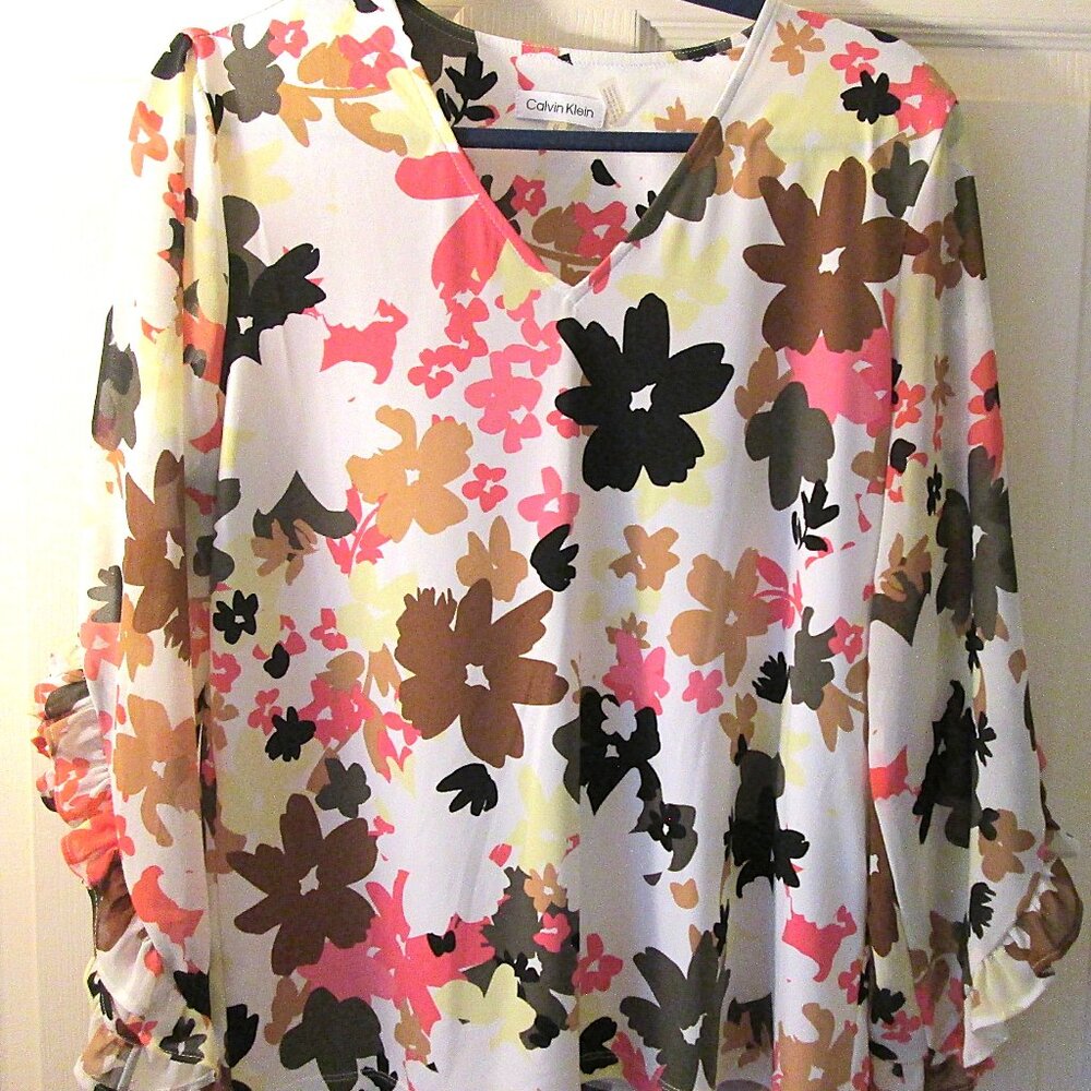 CALVIN KLEIN SIZE MEDIUM SILKY SOFT FLORAL PEASANT TOP